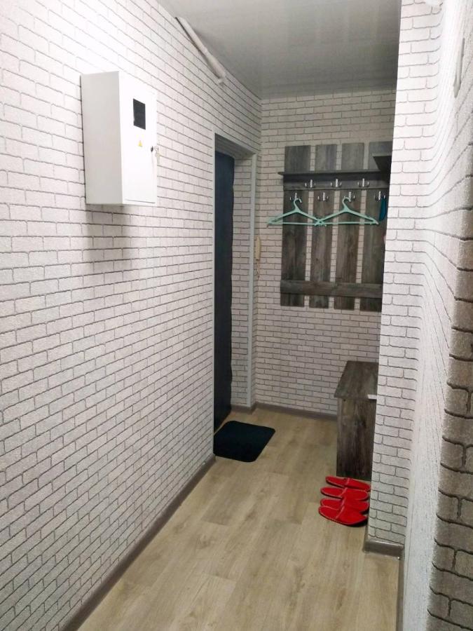 Светлые Апартаменты В 100М От Софиевского Парка Uman Exterior foto